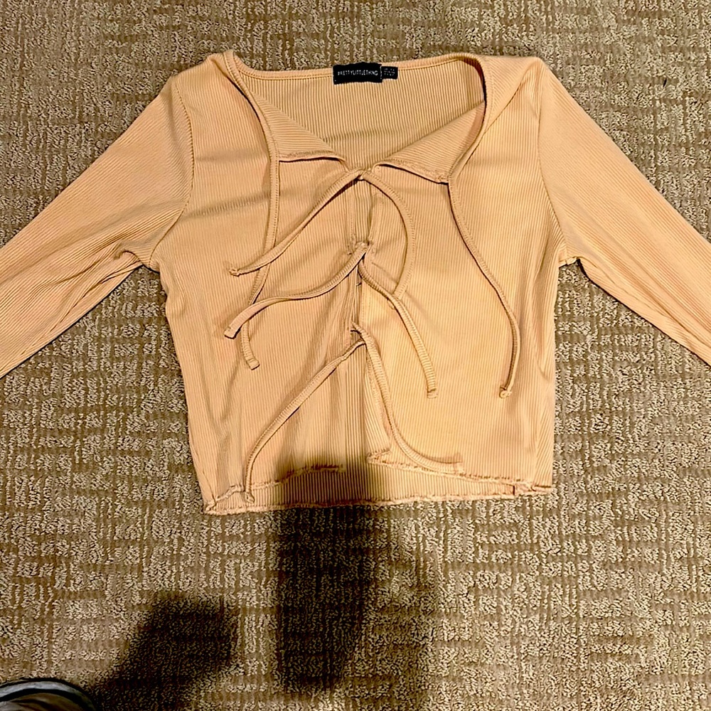 Cute girly sweater or top no stains brand new from pretty little thing